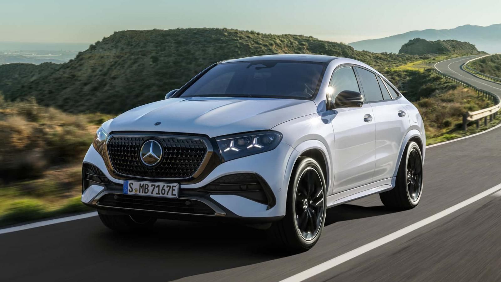 Ντεμπούτο για τις ανανεωμένες Mercedes GLE και GLE Coupe